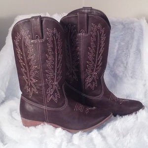 Miranda Girls/Youth Cowgirls boots size is 2M
